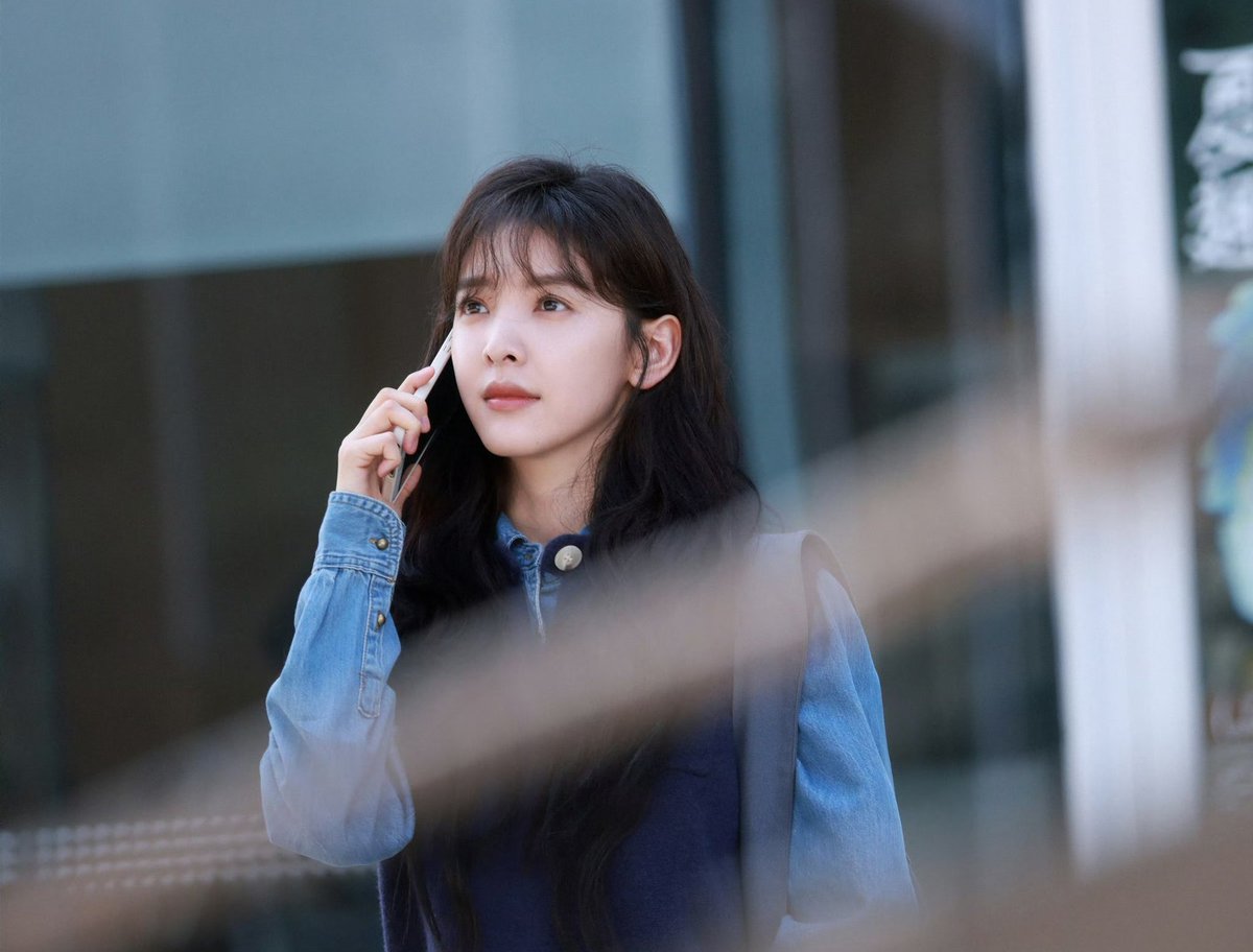 로라 tweet media