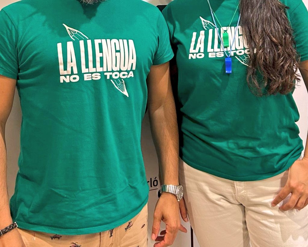 Si de verdad crees que esta gente se manifiesta por las ratios, por las goteras en los coles o por la falta de personal para atender a alumnos con necesidades especiales, tu ingenuidad es muy grande.