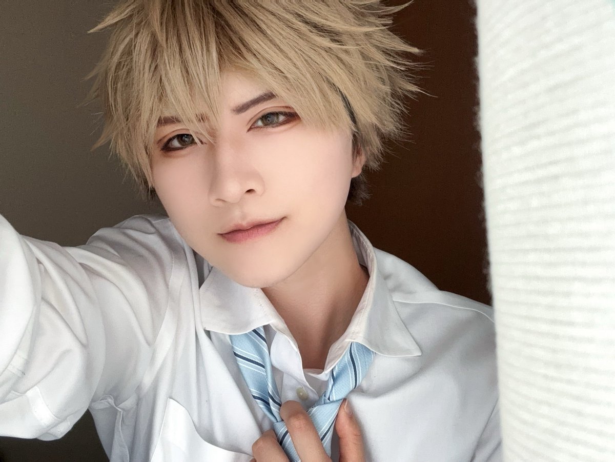 睛 tweet media