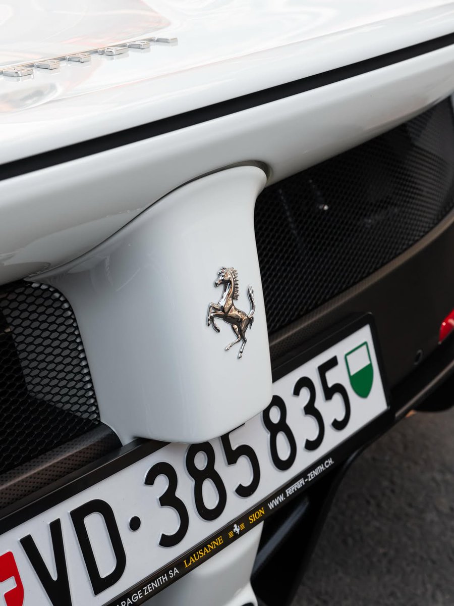 competitionreal's tweet photo. Ferrari LaFerrari 🤍 https://t.co/0wWzDuKjK5