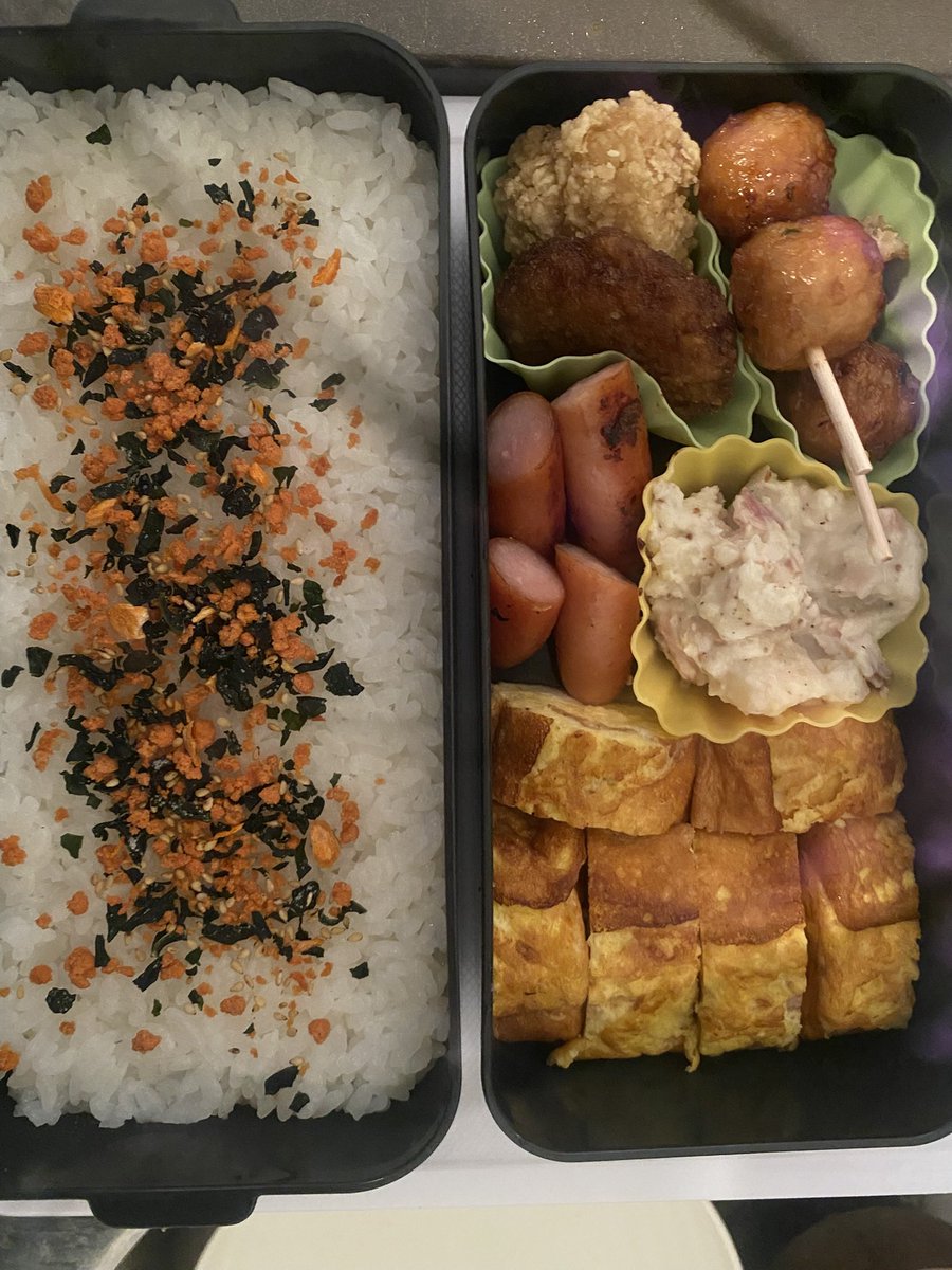AmNeee5's tweet photo. 最近お昼ご飯お弁当作ってんねんっ https://t.co/bo7KjHQ3Oa