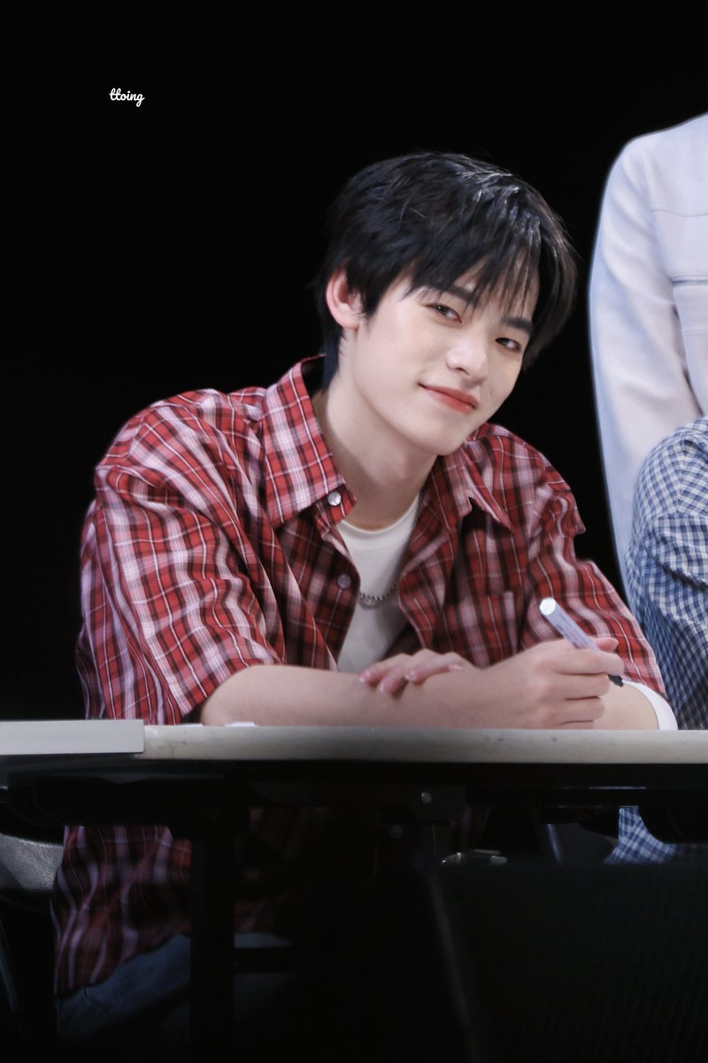 또잉 tweet media