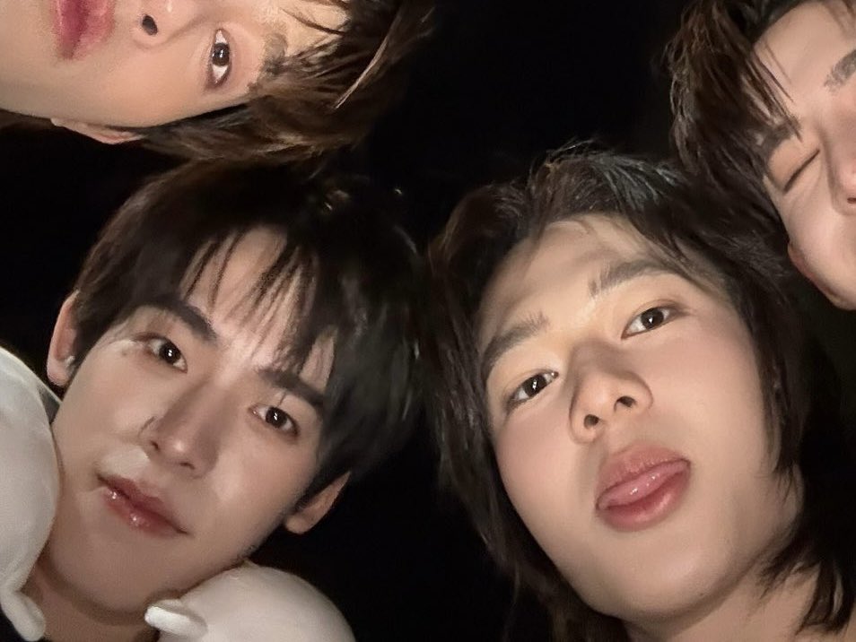 𝐙𝐔𝐍𝐑𝐈𝐒𝐄 ✨ tweet media