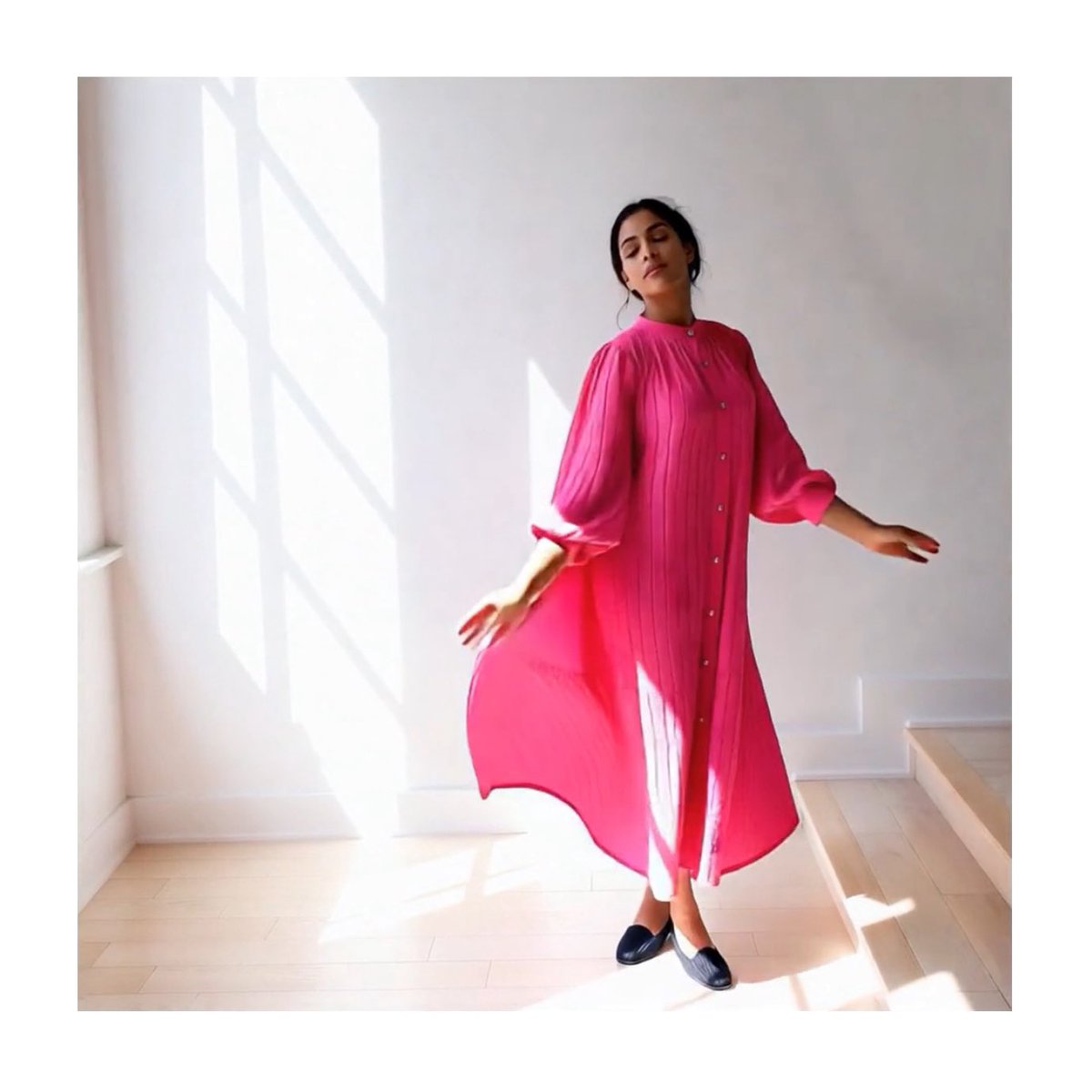 as_prett's tweet photo. Good morning☀️
A custom look based on
“Striped Embroidery Dress”
in magenta pink🩷🩷🩷
Available on
https://t.co/FdaCRpdb2Z
for a limited time.
#pointdejapon #handcrafted #pink #cottondress #madeinjapan #customlook #fashionsnap #luxuryfashion #timelessbeauty #availableonline https://t.co/eJEx3zDVNT