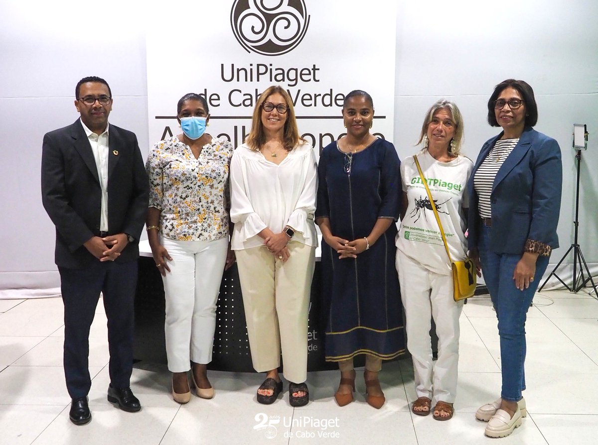 UNCaboVerde's tweet photo. @UNCaboVerde strengthens dialogue with academia 

The UN Resident Coordinator’s visit to @UniPiagetCV highlighted 🇨🇻academia’s role as a strategic partner for sustainable development. 
On UniPiaget’s 25th anniversary, we recognize its vital role advancing capacity-building in🇨🇻. https://t.co/Edpekmbrgc