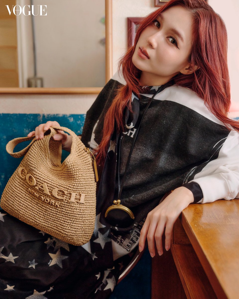 Vogue Thailand tweet media