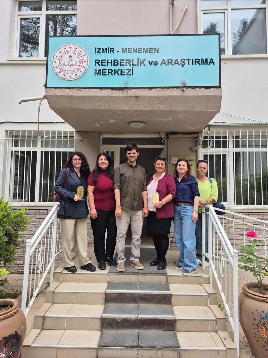 bakircayitbf's tweet photo. Psikoloji Bölümü öğretim üyesi Doç. Dr. Rukiye KIZILTEPE, 8 Mayıs 2026 tarihinde Menemen ilçesinde ilkokul kademesinde görev yapan rehber öğretmenlere yönelik “İlkokul Öğrencilerine Yönelik Cinsel İstismarı Önleme Programı” eğitimi vermiştir. https://t.co/P5bzClsahs