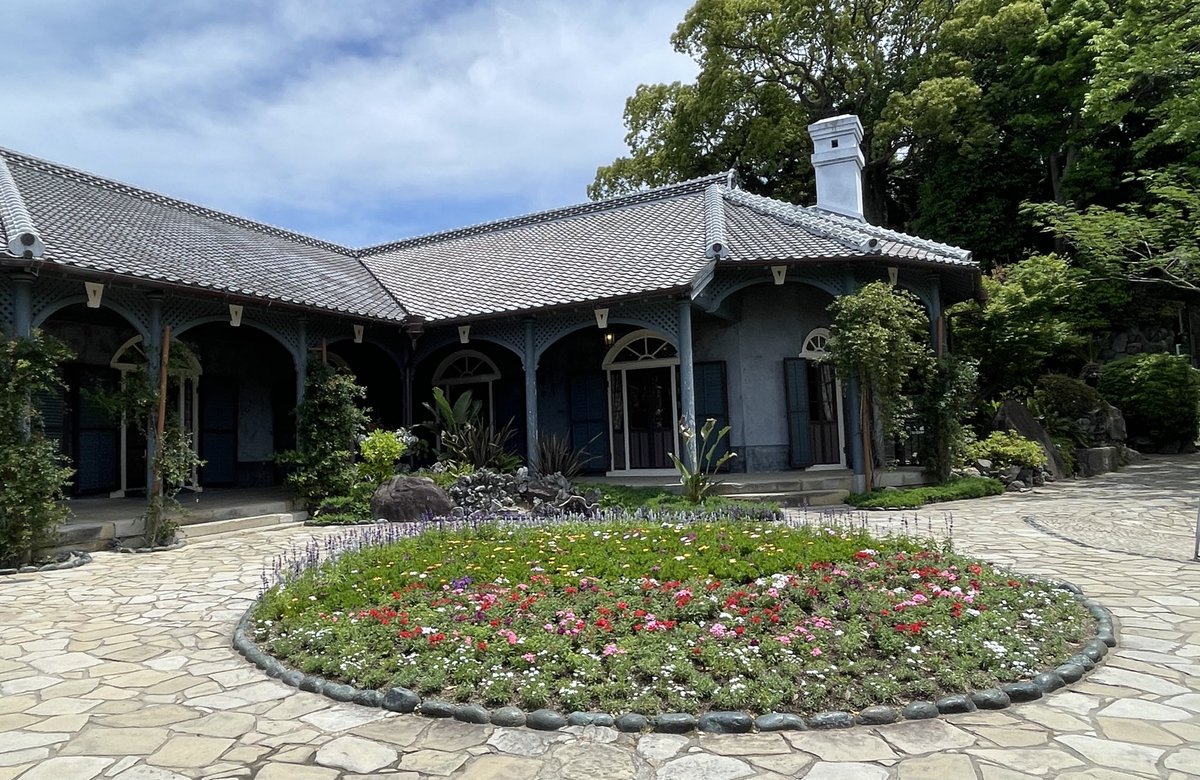 sillybubly5's tweet photo. ありがとう、長崎。

「花のオランダ坂」ファンの母を連れて来れて本当に良かった。
年齢的に長崎はもう辛かろうし。 https://t.co/LOd6CwZh3K