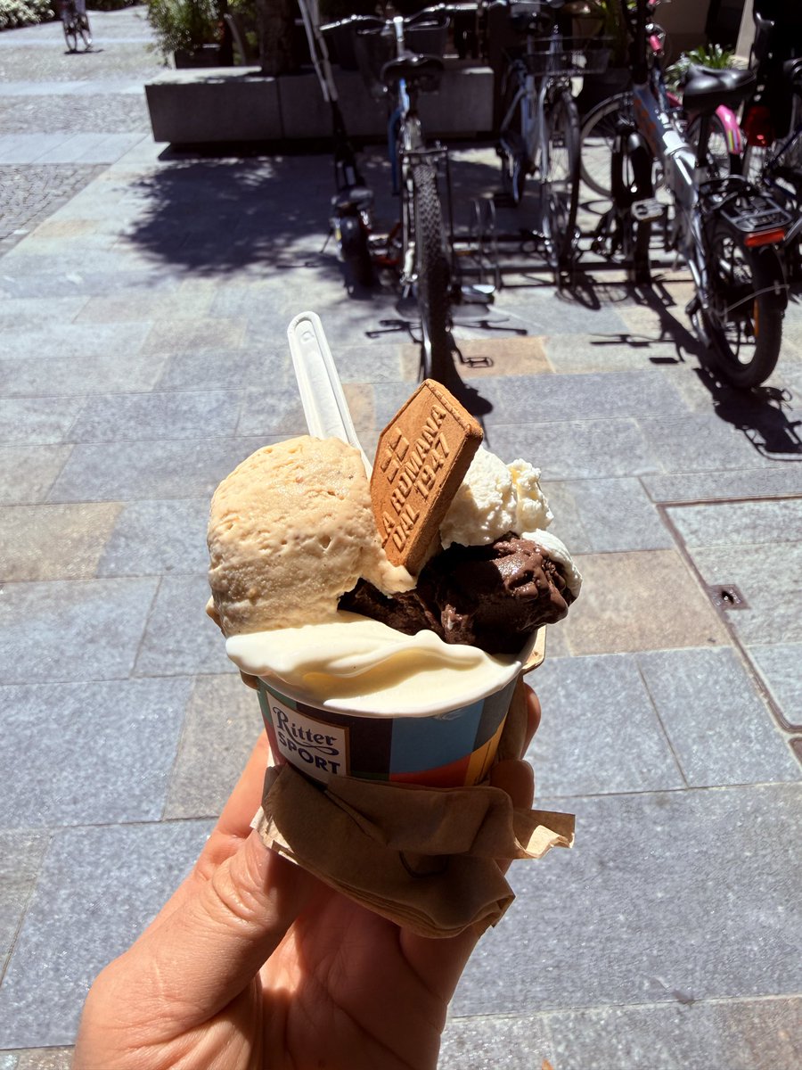 SALis_sub's tweet photo. ジェラートが美味しい季節になってきましたね https://t.co/7B9OmSaYL0