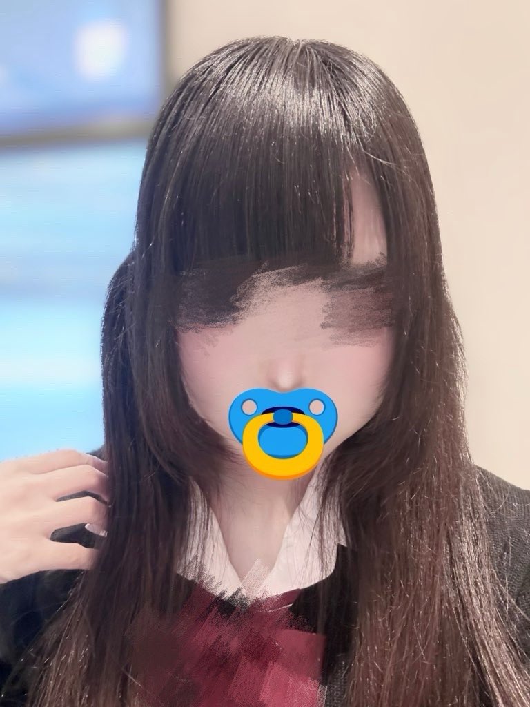 ひな tweet media
