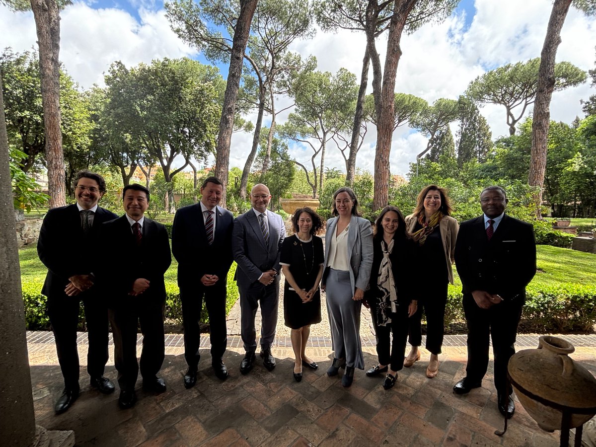 CanadainItaly's tweet photo. 🇺🇳🇨🇦Ambassador @Elissa_Golberg hosted Ambassador @DavidLametti from @CanadaUN for a discussion with other Ambassadors to the Rome-Based Food Agencies, and how stronger Rome-NY coordination can support #UN80 and multilateral action. #CanadaRBAs https://t.co/mNZ7uvt0D4