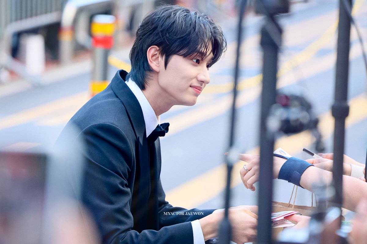 마이원🩵 tweet media