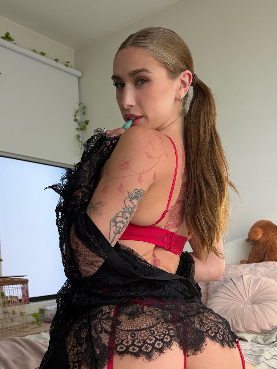 Mistress Natalya tweet media