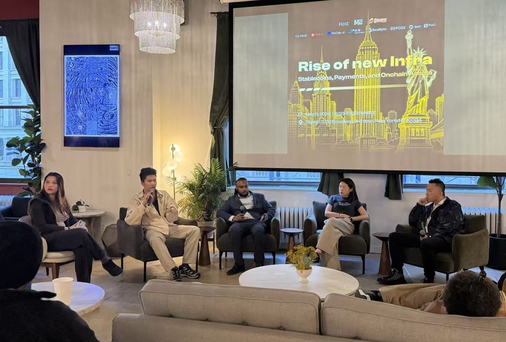 finchip_ai's tweet photo. On May 11, https://t.co/WBfpwJpk5Q joined founders, VCs, and institutional decision-makers at 40 Wall Street for a focused discussion on stablecoins, RWA, and the future of digital payments.

Thank you to @MetaEraCN and @SoluluClub_CN for organizing the event, and to all co-hosts and partners for the support.

It was great to see traditional finance and the on-chain ecosystem meet at the heart of New York’s financial district.