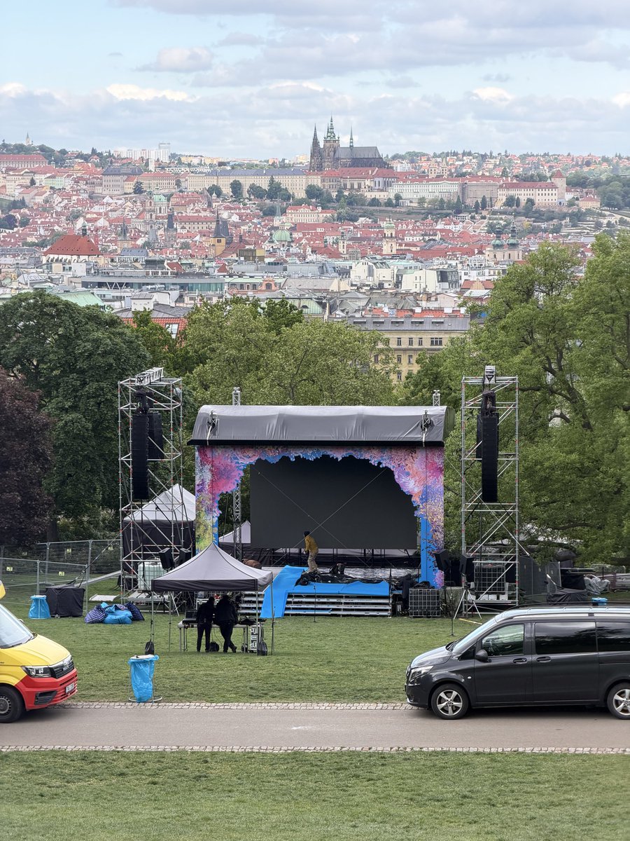 Czech Please tweet media