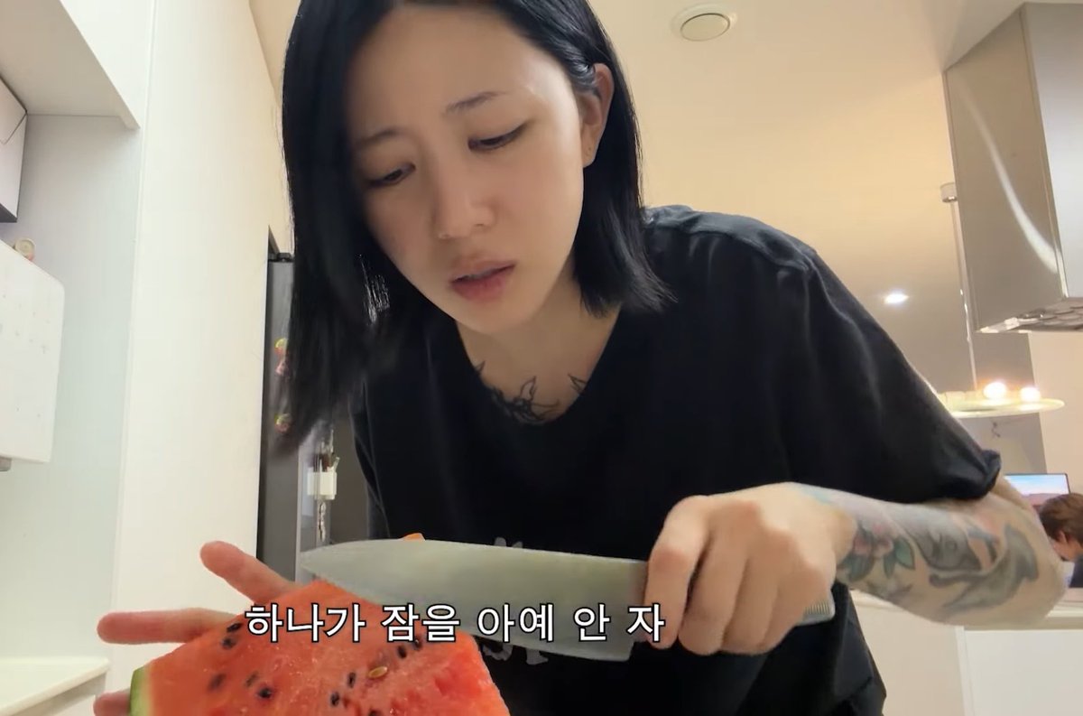 한 tweet media