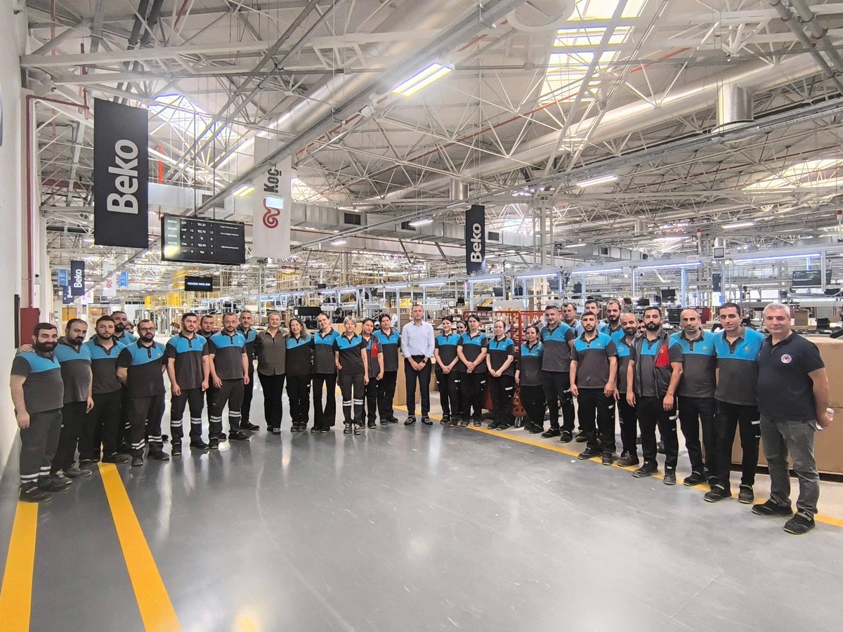 gny39's tweet photo. Kapaklı Şubemize bağlı Beko Elektronik İşletmemizde 08:00-16:00 vardiyasında çalışan arkadaşlarımızı ziyaret ettik.Sendikal ve güncel konularda istişarelerde bulunduk.
#TürkMetalSendikası
#TürkMetalKapaklıŞube
#Hepimizbiriz
#LiderimizUysalAltundağ https://t.co/9xXodA6Rlp