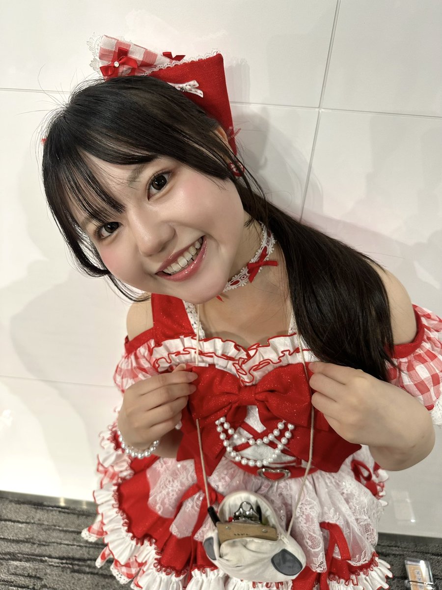 こんな可愛いのに 家系ラーメンでご飯おかわりしちゃうわんぱくあんな