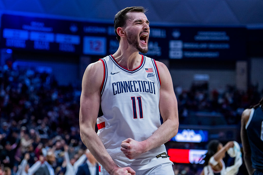 CBesh 2: The Offseason is long and sucks tweet media