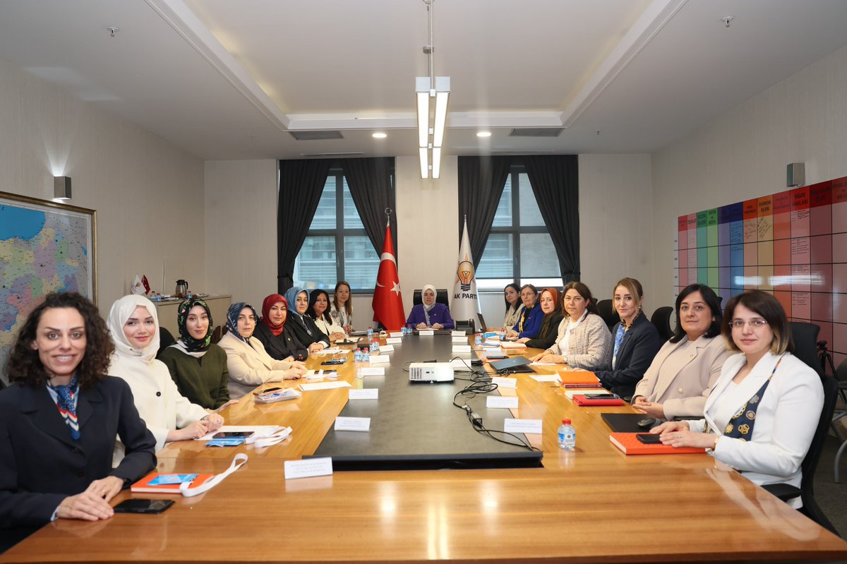 AK Parti Kadın Kolları tweet media