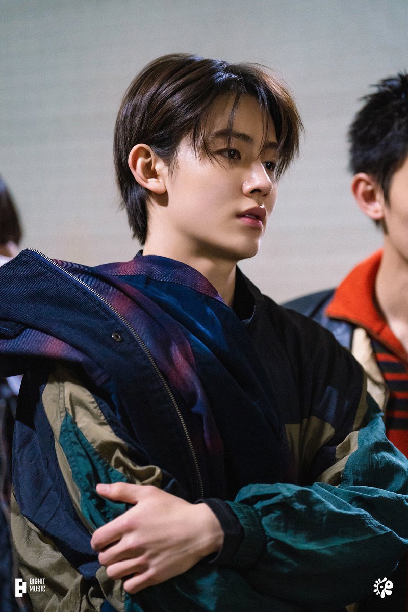 SEONGHYEON THAILAND tweet media
