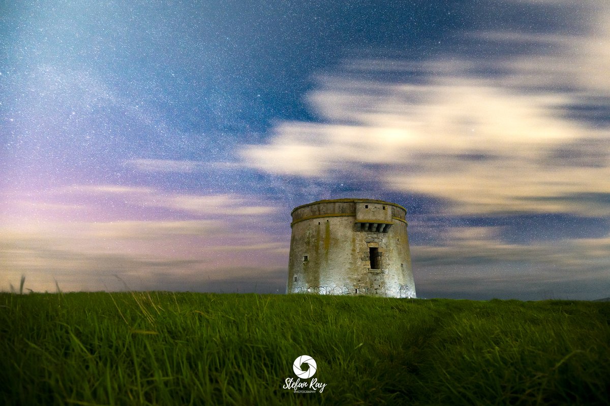 StefanRayPhoto's tweet photo. Night Sky over Drumanagh &amp; Loughshinny

Cloud and moonlight doing their best to spoil any chance of a Milky Way…

The Martello Tower near Loughshinny will be the perfect subject once the clear skies return and we’re back into a new moon period in the coming days 🤞 https://t.co/BU9IIc7eWt