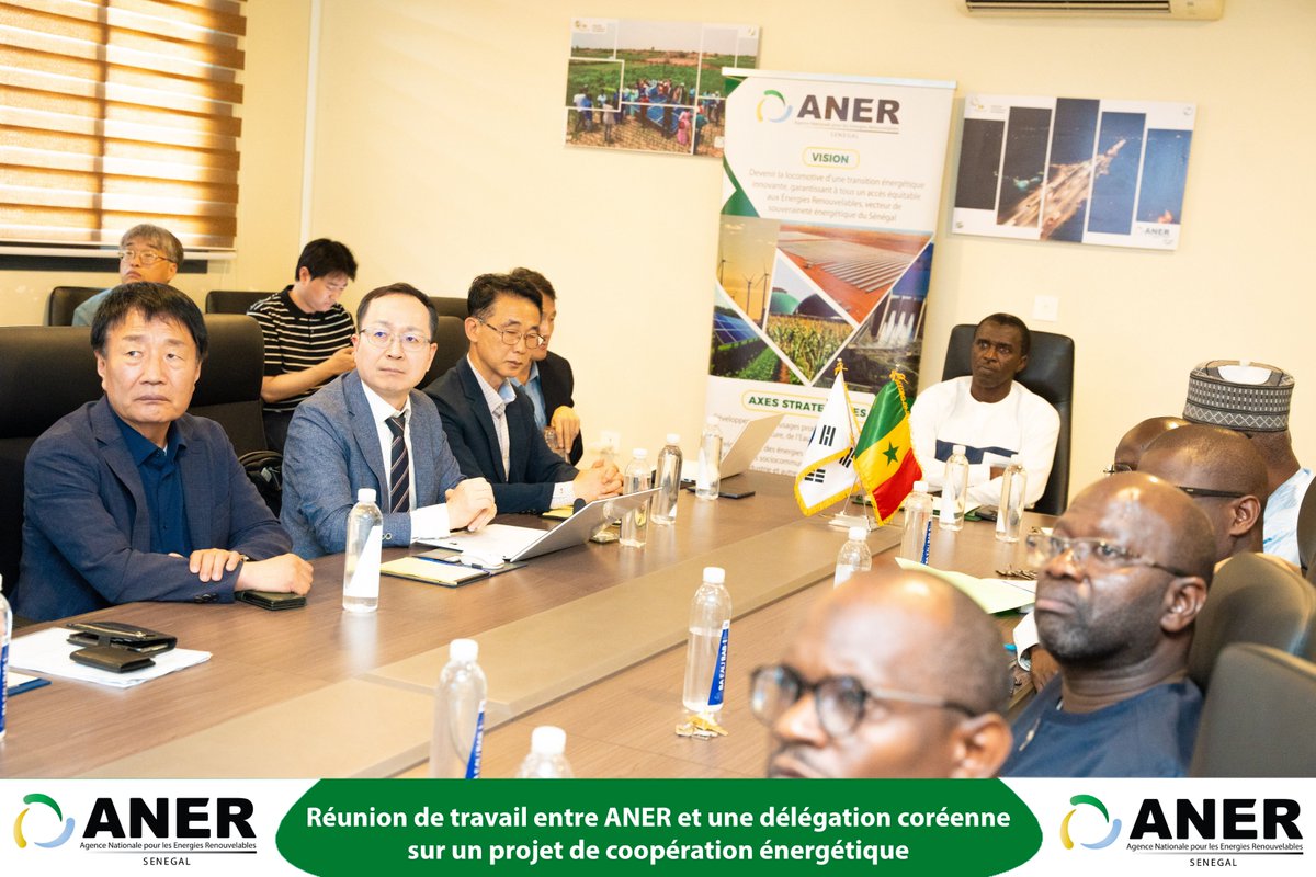 anersenegal's tweet photo. Dans le cadre de la coopération Sénégal–Corée sur les énergies renouvelables, le DG de l’ANER, et son équipe ont reçu une délégation coréenne pour une réunion de travail autour d’un projet pilote d’autonomisation énergétique d’un village, avec l’appui de KOICA.
#ANER #KOICA https://t.co/DcqHFaLjI9