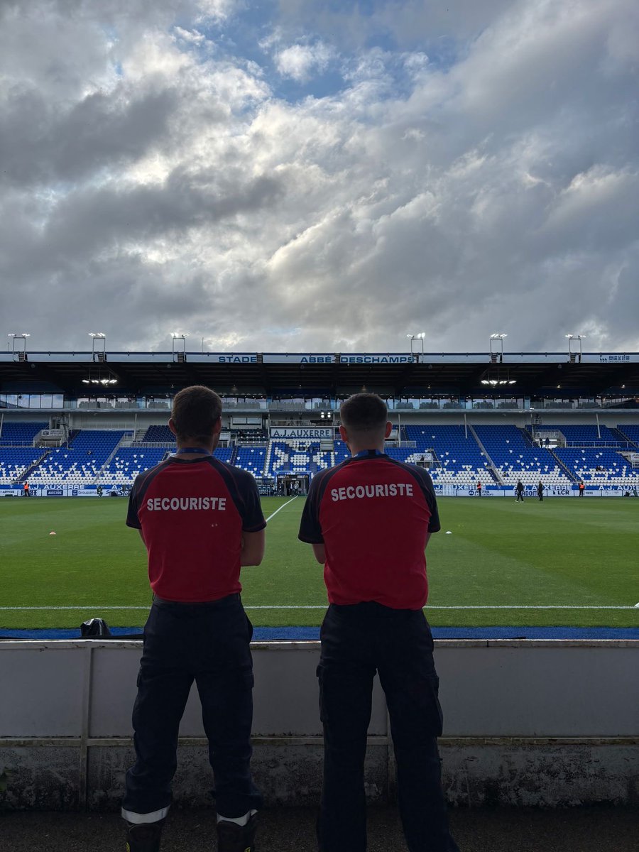 udsp89's tweet photo. #DPS | L’UDSP a déployé un dispositif de secours avec 12 secouristes pour le match Auxerre - Nice. Un grand merci à nos secouristes. https://t.co/XTg36mgAUU