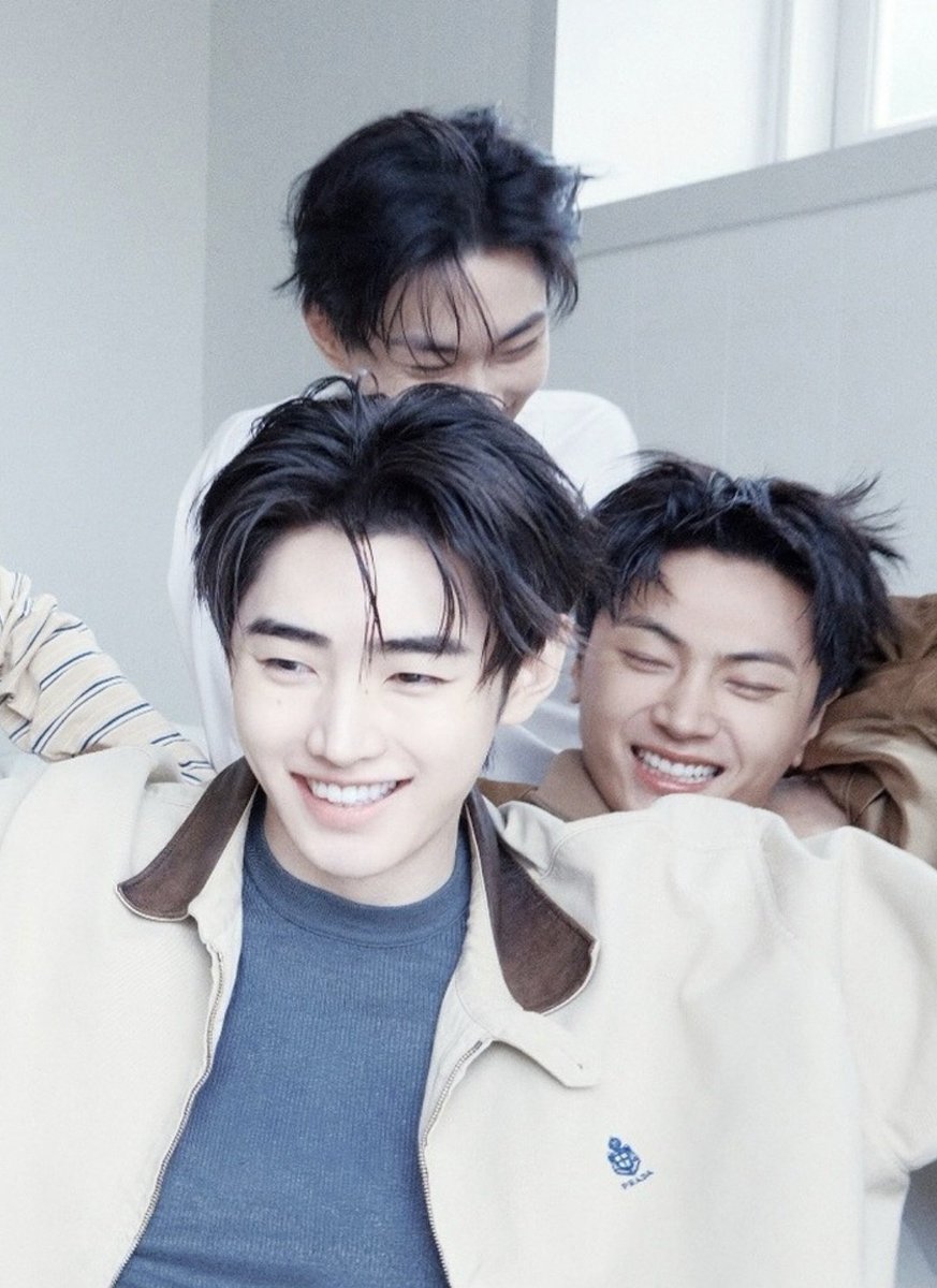백구의여자.🐧🌟 tweet media
