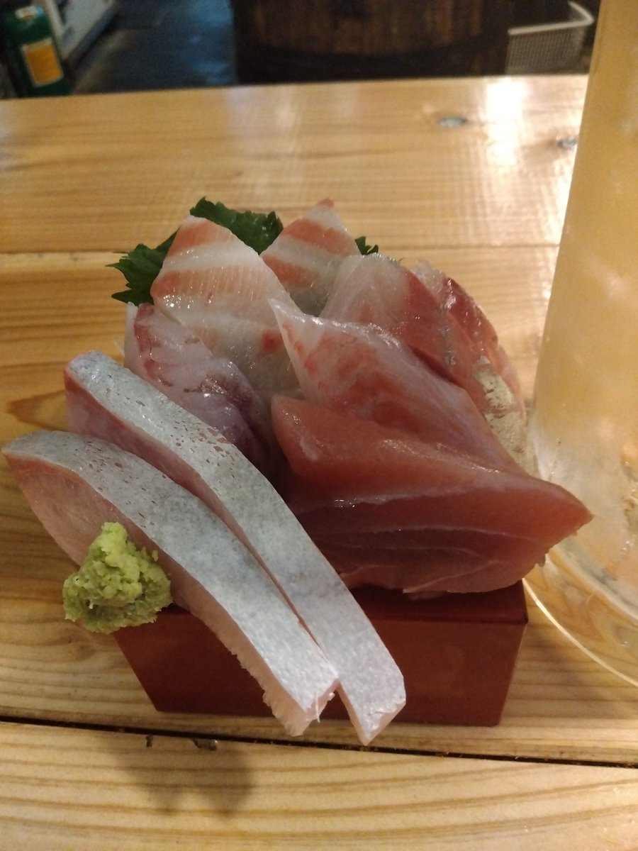 お刺身食べたい欲が高まってさまいましてね。 500円