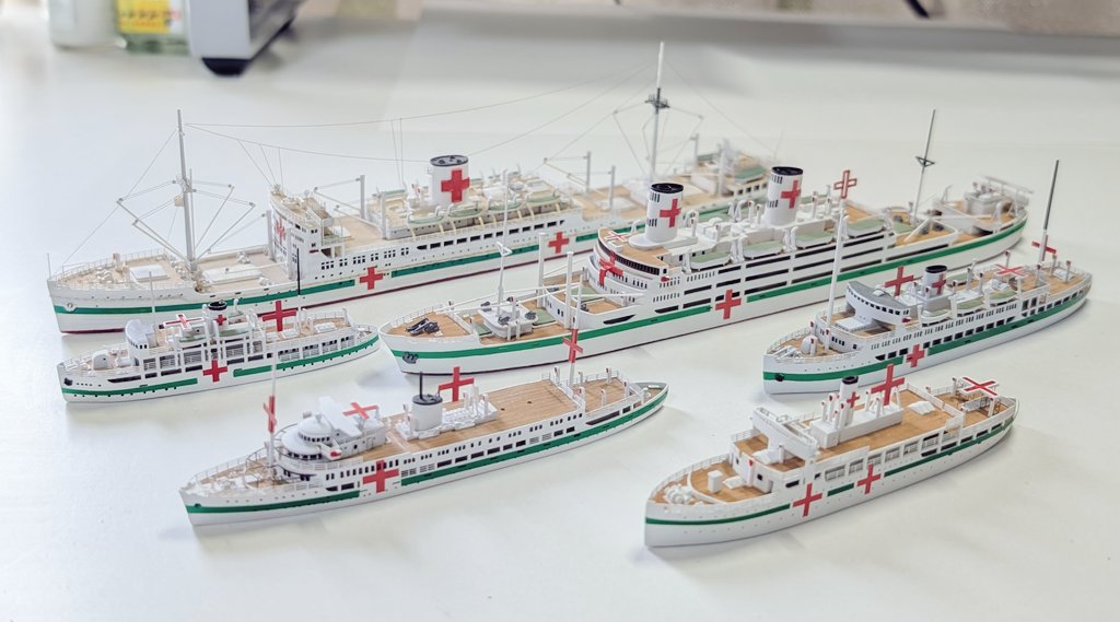 絵面が異様過ぎる…
艦船模型業界広しといえども、こんなにも旧陸海軍の病院船を集めてる人もそうそういないでしょう
#艦船模型 #心の色は赤十字