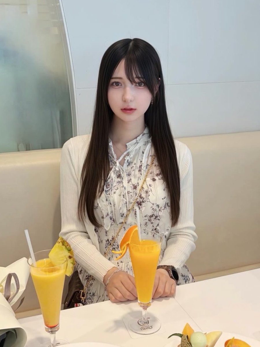 RT @Shiro__an: オレンジジュースはまってる🍊♡ 新居の家具とか考える