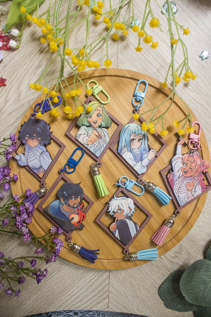emm 🐇 store open! 🎨 tweet media