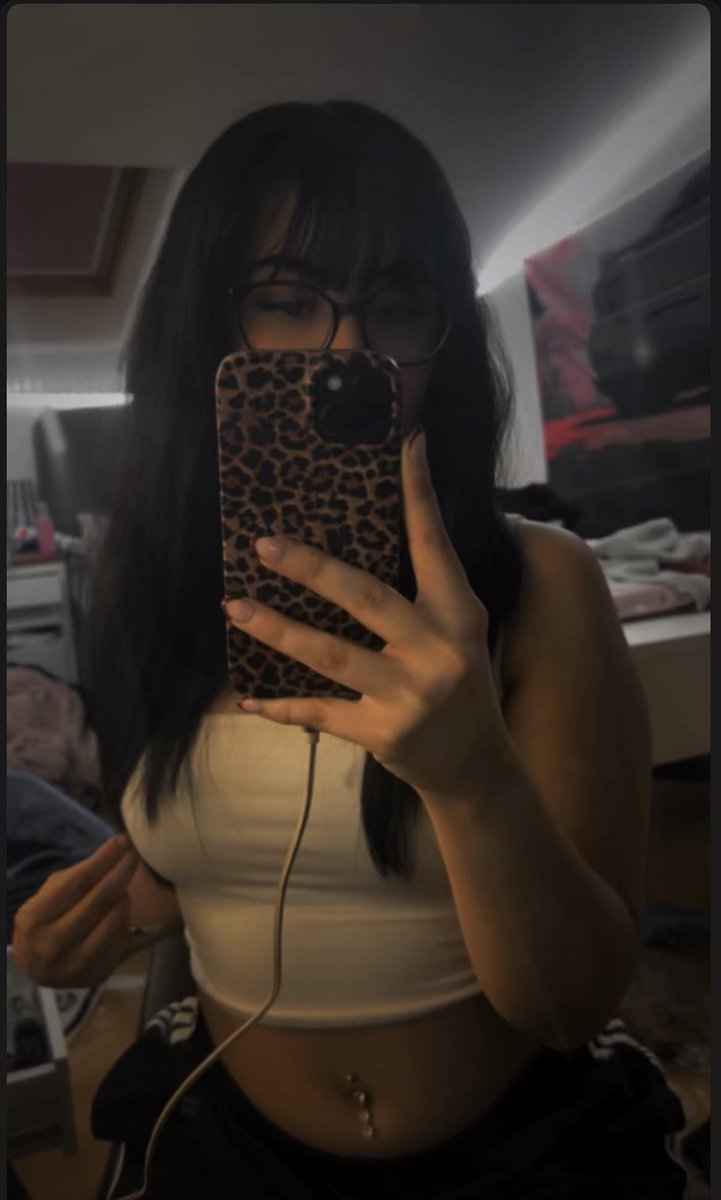 GoddessLaura20x's tweet photo. Na welcher Sklave ist den zahlgeil und drückt so wie es sich gehört eine brav eine Zahlung ab um sich nützlich zu machen??🤑💸🩷sofort privat antreten und beweisen !!! #paysafecard #Moneydom #Zahlsklaven #findDom #geldherrin #zahlgeil ❤️❤️🤑🤑🤑❤️ https://t.co/0DzdFyyvn2