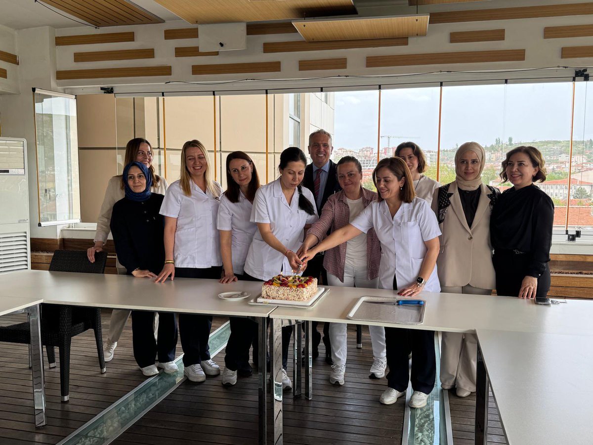 TTSSYV's tweet photo. Fedakarlığın ve Şefkatin Simgesi Hemşirelerimizin Günü Kutlu Olsun!
Yaşamın her anında, büyük bir özveri ve sabırla sağlık hizmeti sunan, şifa veren ellerin sahibi tüm hemşirelerimizin 12 Mayıs Hemşireler Günü'nü kutluyoruz.
Başta Türk Telekom polikliniklerimizde her gün özveriyle görev yapan, vakfımızın üyelerine ve çalışanlarımıza şefkatle destek olan değerli mesai arkadaşı hemşirelerimiz olmak üzere; toplum sağlığının korunması için canla başla çalışan tüm hemşirelerimize sonsuz teşekkürlerimizi sunarız.