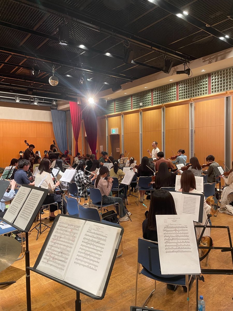 wasephil's tweet photo. 定期演奏会まであと11日！！
本日はTbのトレーナー東先生の前中tuttiでした✨
本番まで練習もあと5回🎺頑張ります😤
チケットはこちら→ https://t.co/dkoc7RdGW8
#早稲フィル
#オーケストラ
#大学生
#練習
#定期演奏会
#韃靼人の踊り
#眠れる森の美女 https://t.co/GoSwCstYxE