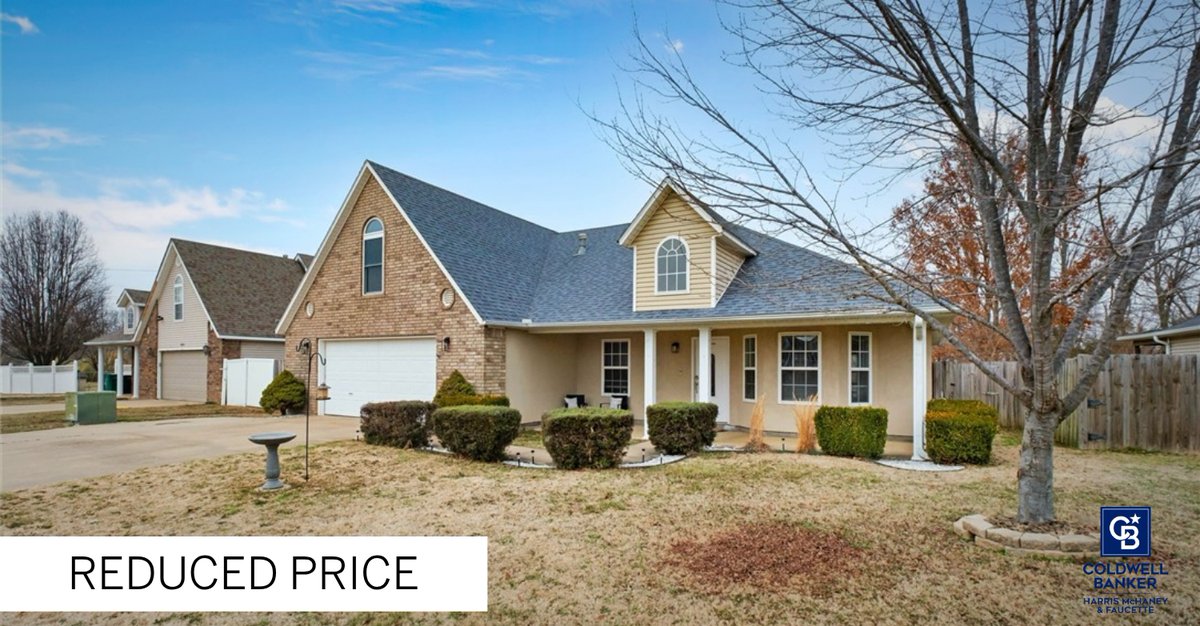 12StonesNWA's tweet photo. 📍 Reduced Price 📍 This recently reduced home at 1011 W Green Acres Place in Rogers won't last long, so, don't wait to set up a showing! Reach out here or at (479) 225-5448 for more information!

Call or text me anytime!
Cell: 479... https://t.co/sm4pfqIS6s https://t.co/nsekM1AD9o