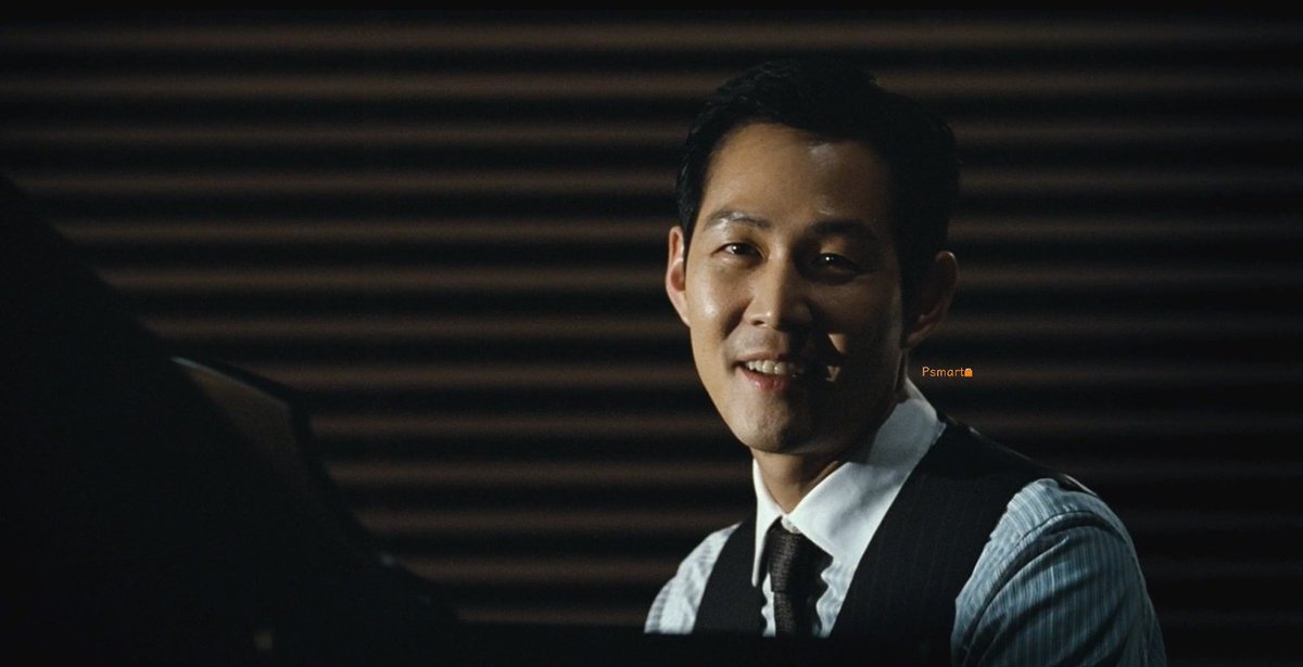 ttppyyaa's tweet photo. When Hoon smiles, that’s actually when he’s most dangerous🧐 https://t.co/f0sdh6Pijo