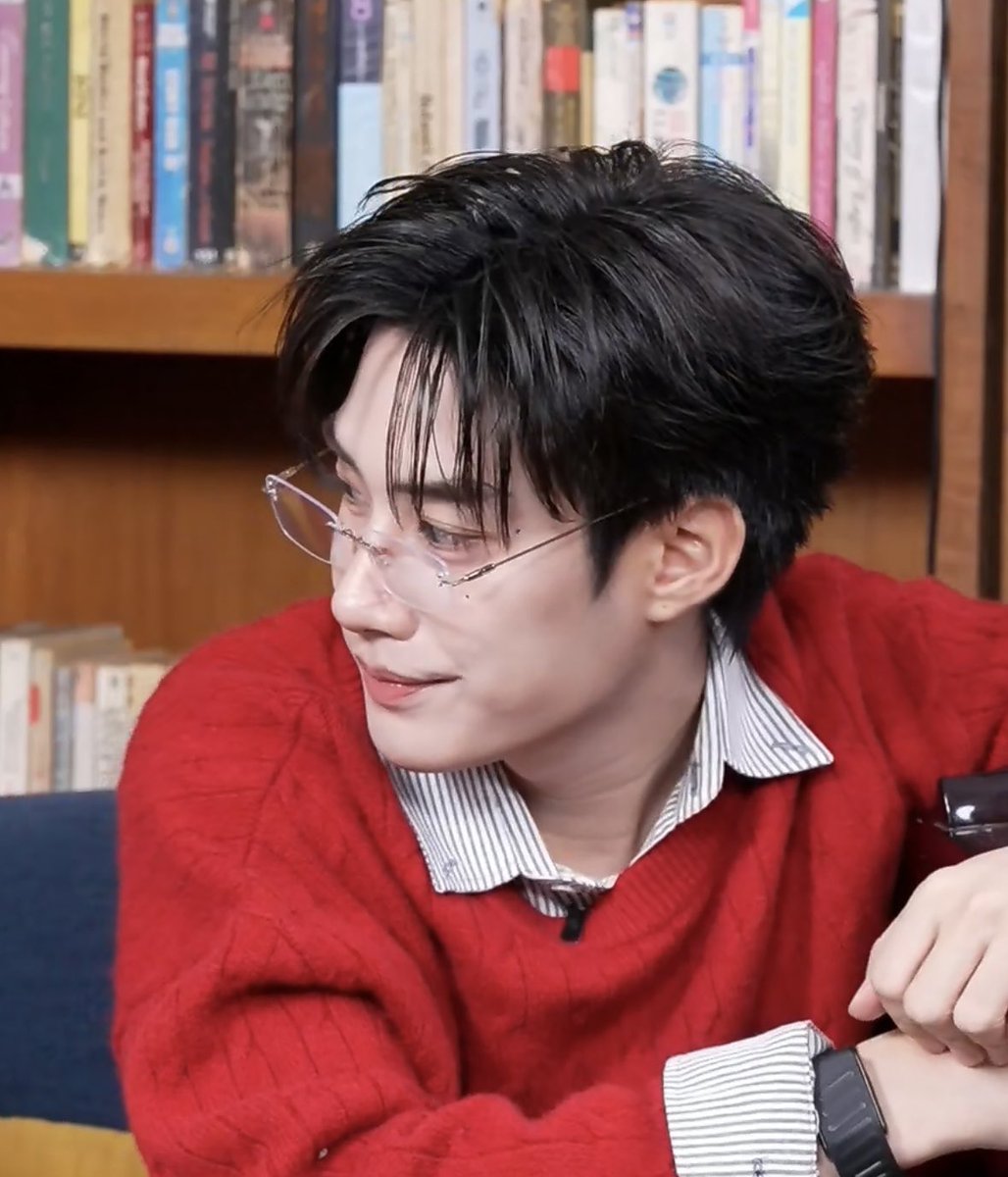 อือ (แก้บนอยู่) tweet media
