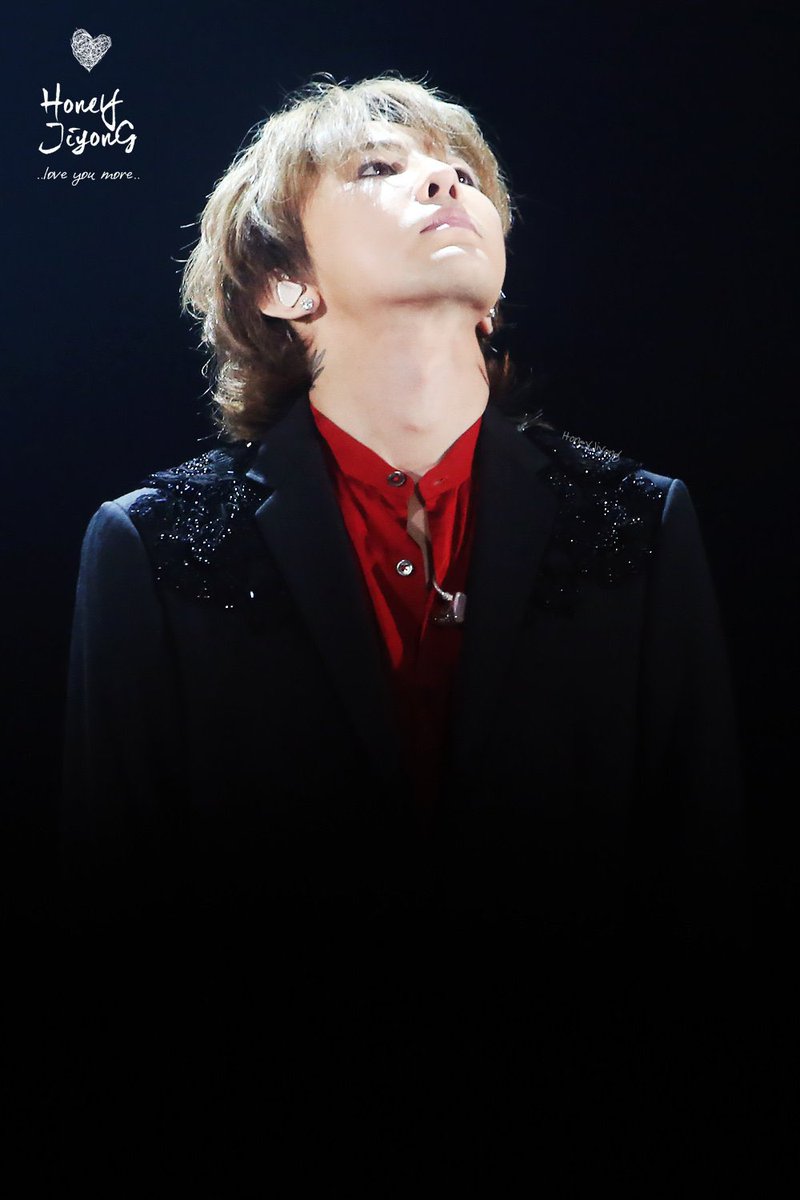 허니지용♡ tweet media