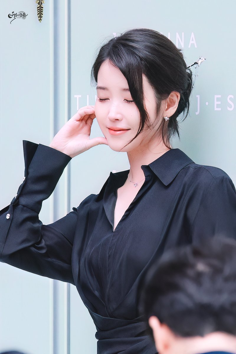 월아조운 tweet media