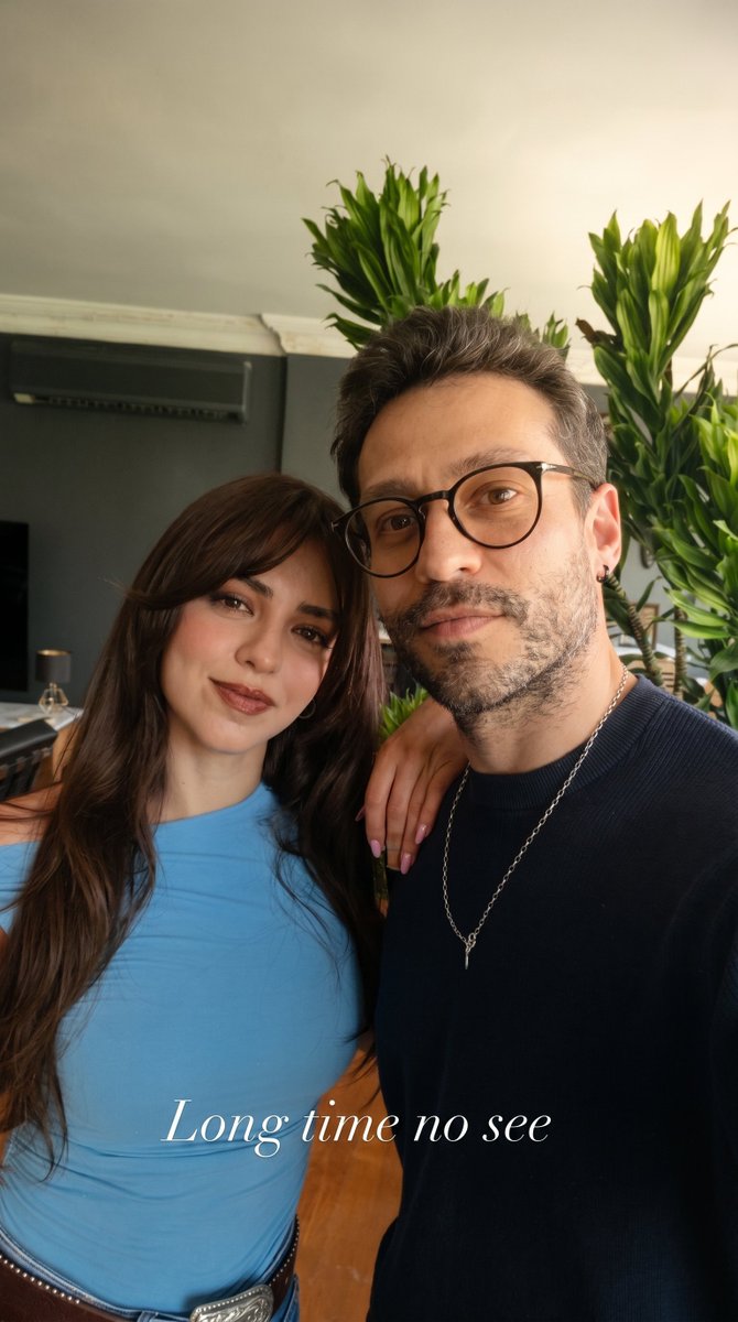 lassieta's tweet photo. They're one of the few who never had any fights, always posting behind-the-scenes content every week. Even after the series finale, they always supported each other, and they've maintained that harmony to this day. I admire partners like that.🤍😭
#efley #uçkuruş https://t.co/EgeLEXdPrK