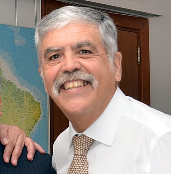LAJE INDIGNADO POR LA PRISIÓN DOMICILIARIA DE JULIO DE VIDO 

"Hará una vida fantástica frente al río mientras debería estar preso"

¿Compartís su INDIGNACIÓN?

1- SI  
2- NO