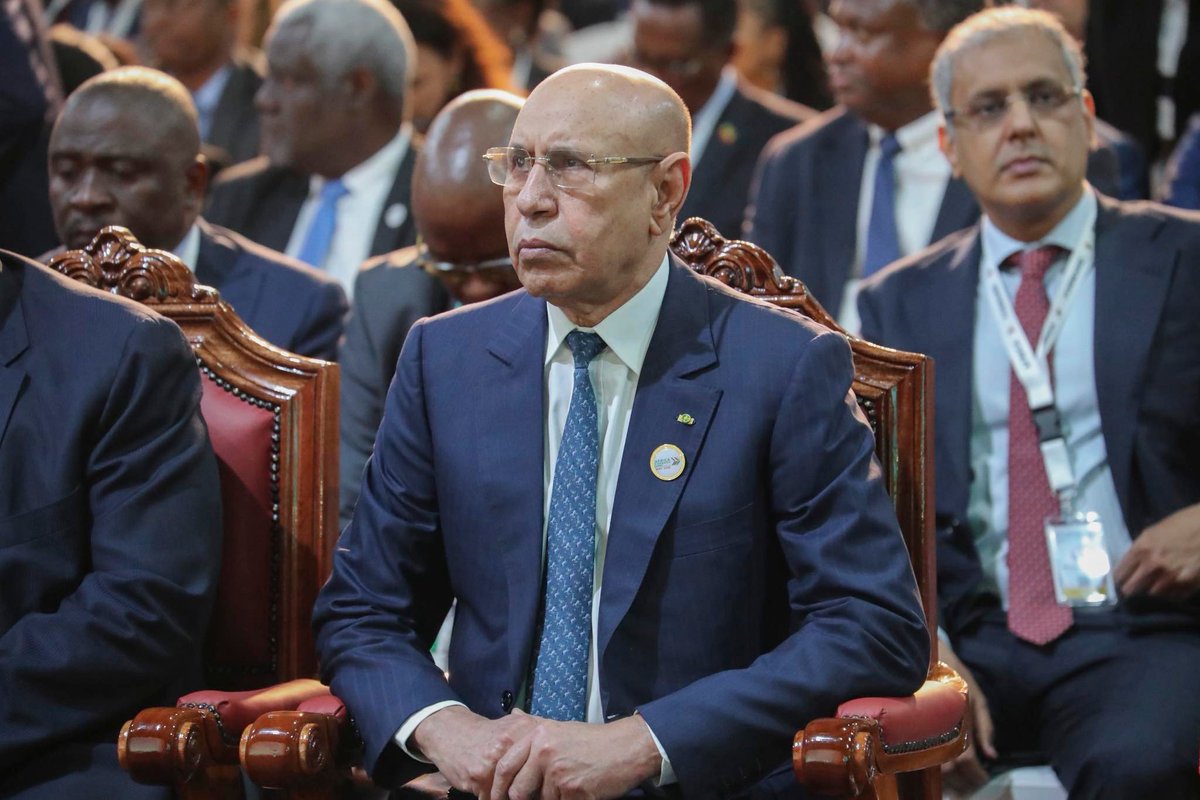 mauritaniahadth's tweet photo. مشاركة فخامة الرئيس محمد ولد الشيخ الغزواني فقمة “إفريقيا إلى الأمام” بنيروبي تعكس حضور موريتانيا فالنقاشات الكبرى حول الاستثمار والتنمية وتعزيز الشراكات الإفريقية 🇲🇷🌍
#موريتانيا_الحدث https://t.co/GTfQNGGfAm