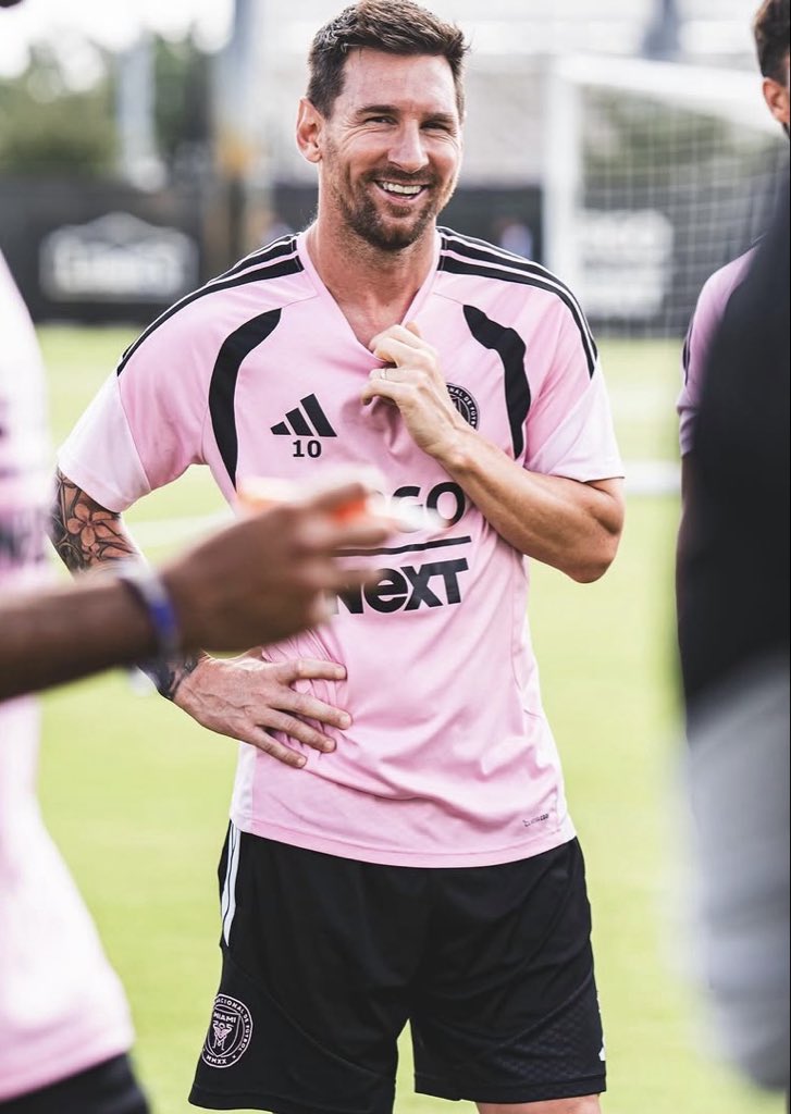 M10GOAT's tweet photo. بطل العالم من تدريبات اليوم 😍 https://t.co/7WWZiQ2Pc0