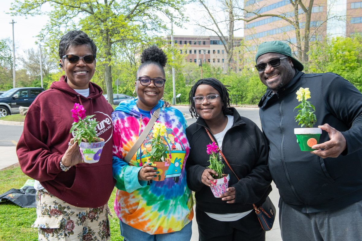 BWLComm's tweet photo. Thank you to all the volunteers who joined us at this years Adopt A River event on Saturday! It was a great day of mulching, clearing trash and enjoying all Lansing's river trail has to offer! @Impression5 https://t.co/M9w1VUBfPf