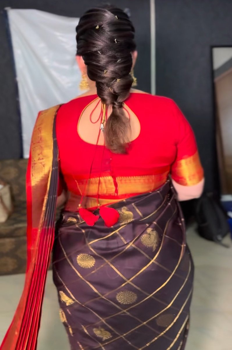 Umoactress__'s tweet photo. Sari Pesunadhu Poodhum..Sareeya Kazhatitu Padu di..🥵🥵🥵💦💦💦

Ahhhh..Maami..Unnalaam innum Cinema la Hot ah Use Panni Irukalaame di.. 😭🍖🥩 https://t.co/jxwozxJTrW