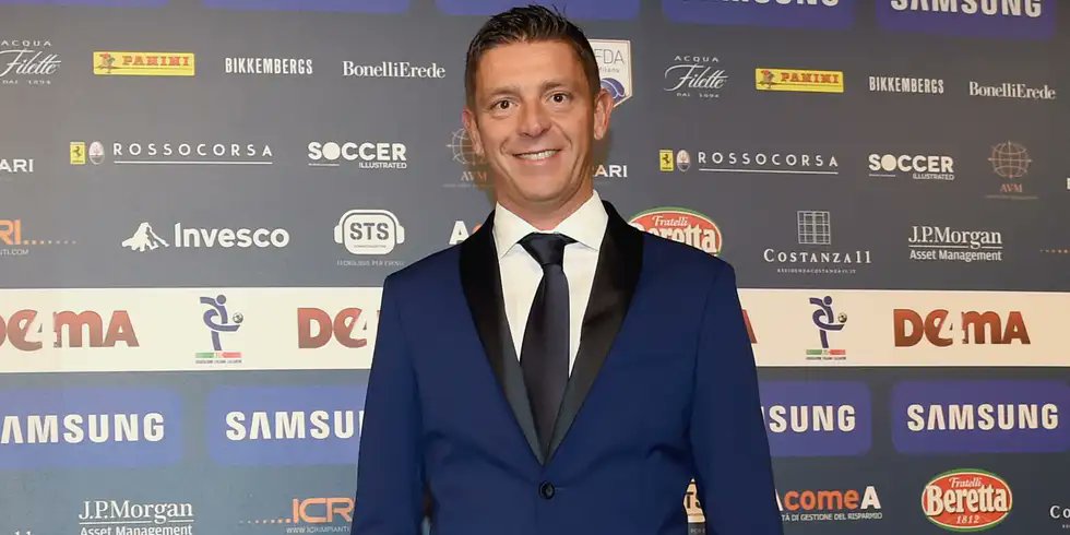 cmdotcom's tweet photo. Inchiesta arbitri, stop alle testimonianze: cosa succede ora, le due ipotesi

https://t.co/VBxl63EsO5 https://t.co/xj3EblR0Dg