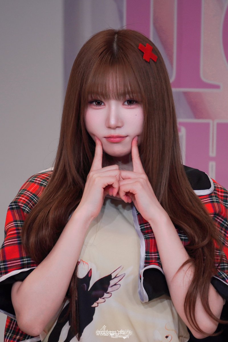 _0703taerin's tweet photo. 260509 애플뮤직 

#태린 #이프아이 
#TAERIN #ifeye https://t.co/5aias5V0Lh