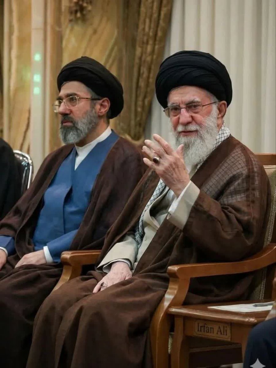 بانوکاشانی tweet media